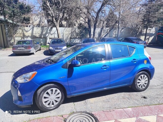 Toyota Prius C 2013, 247,839 km - 1.5 л - Bakı
