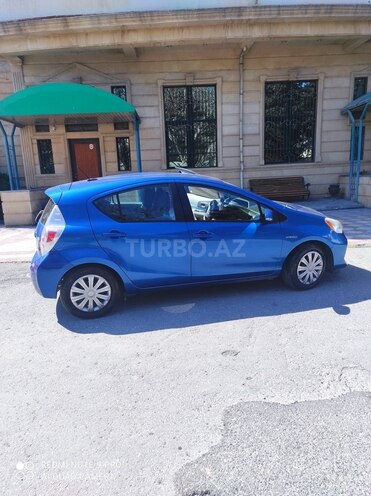 Toyota Prius C 2013, 247,839 km - 1.5 л - Bakı