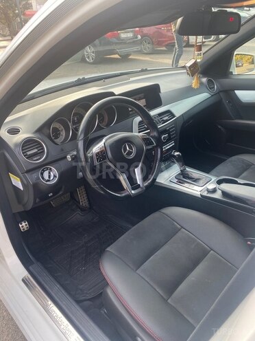Mercedes C 250-9