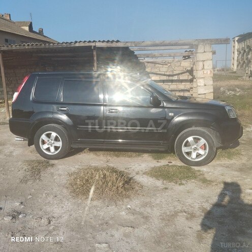 Nissan X-Trail 2001, 450,000 km - 2.0 l - Salyan