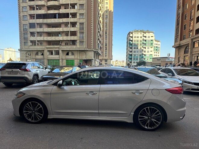 Hyundai Elantra 2017, 126,494 km - 1.6 l - Bakı