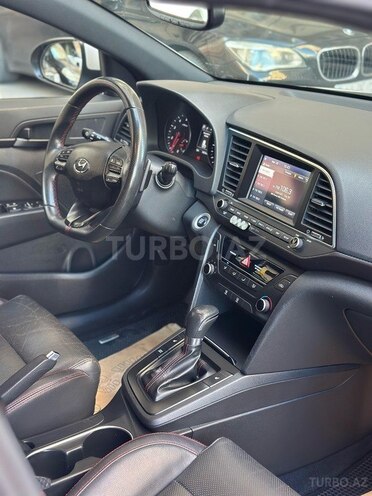 Hyundai Elantra 2017, 126,494 km - 1.6 l - Bakı