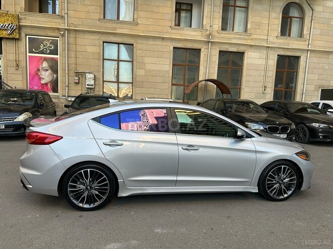 Hyundai Elantra 2017, 126,494 km - 1.6 l - Bakı