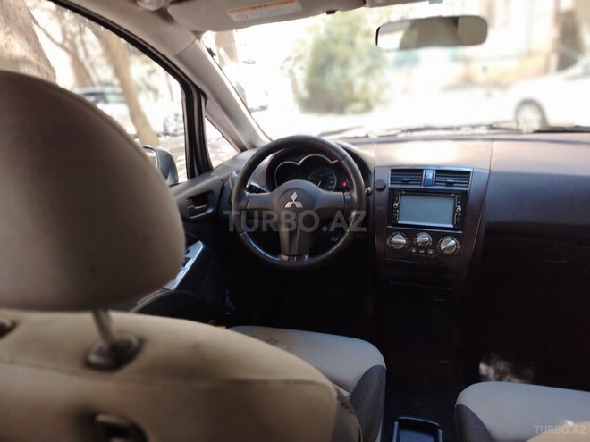 Mitsubishi  2003, 213,000 km - 1.5 l - Bakı