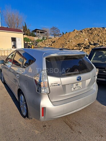 Toyota Prius V 2013, 123,200 km - 1.8 l - Bakı