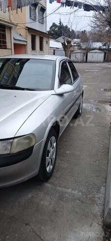 Opel Vectra 1996, 225,853 km - 2.0 l - Qazax