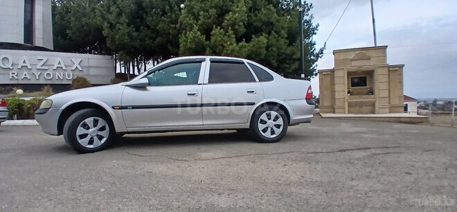 Opel Vectra 1996, 225,853 km - 2.0 l - Qazax