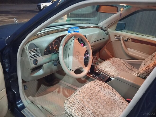 Mercedes C 230 1997, 290,000 km - 2.3 л - Tovuz