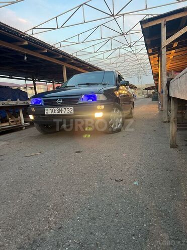 Opel Astra 1994, 253,000 km - 1.6 l - Quba