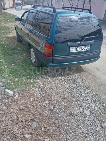 Opel Astra 1994, 253,000 km - 1.6 l - Quba