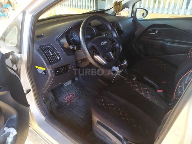 Kia Rio 2015, 243,011 km - 1.6 l - Bakı