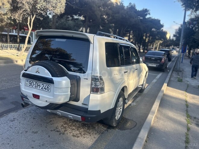 Mitsubishi Pajero 2008, 210,000 km - 3.0 l - Bakı
