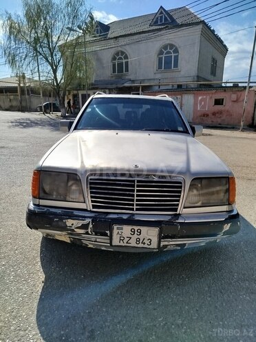 Mercedes E 250 1987, 356,760 km - 2.5 l - Bakı