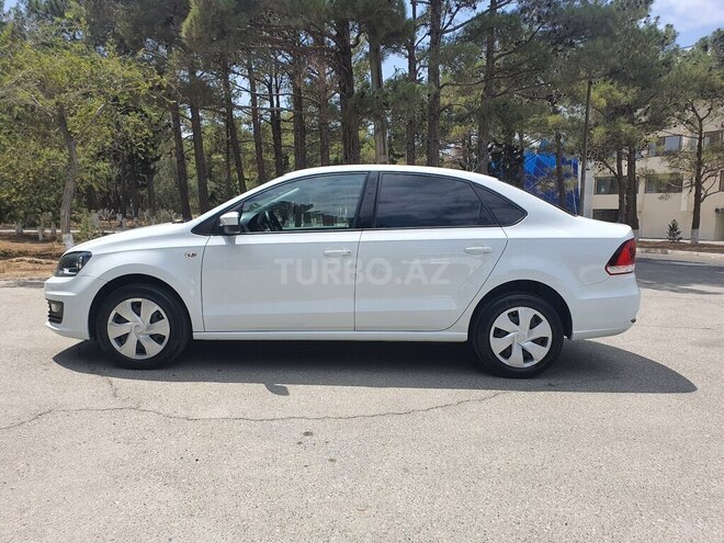 Volkswagen Polo 2018, 97,000 km - 1.6 l - Bakı