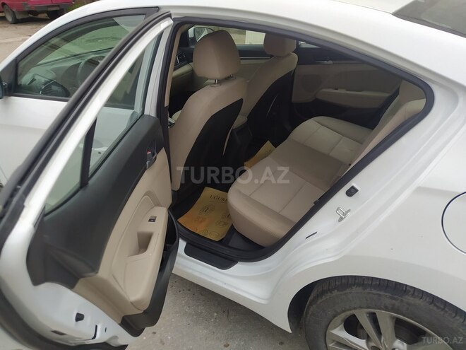 Hyundai Elantra 2017, 73,682 km - 2.0 л - Bakı