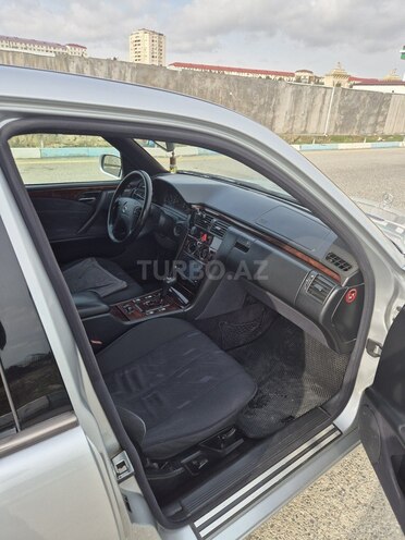 Mercedes E 200 2000, 570,000 km - 2.0 л - Bakı