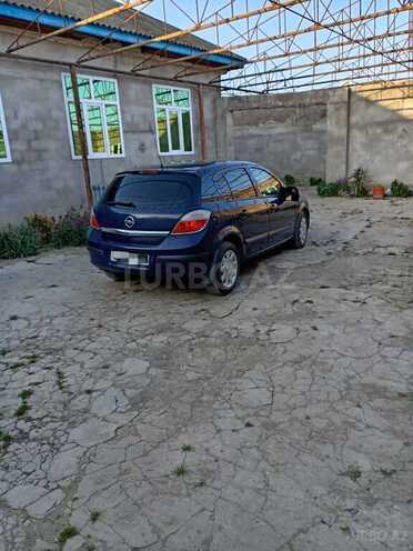 Opel Astra 2004, 28,000 km - 1.4 l - Salyan