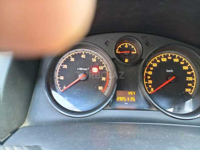 Opel Astra 2004, 28,000 km - 1.4 l - Salyan