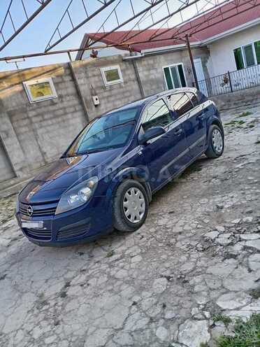 Opel Astra 2004, 28,000 km - 1.4 l - Salyan