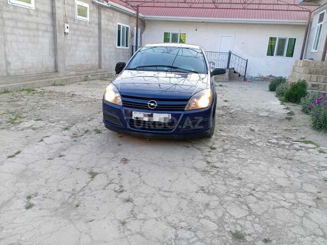Opel Astra 2004, 28,000 km - 1.4 l - Salyan