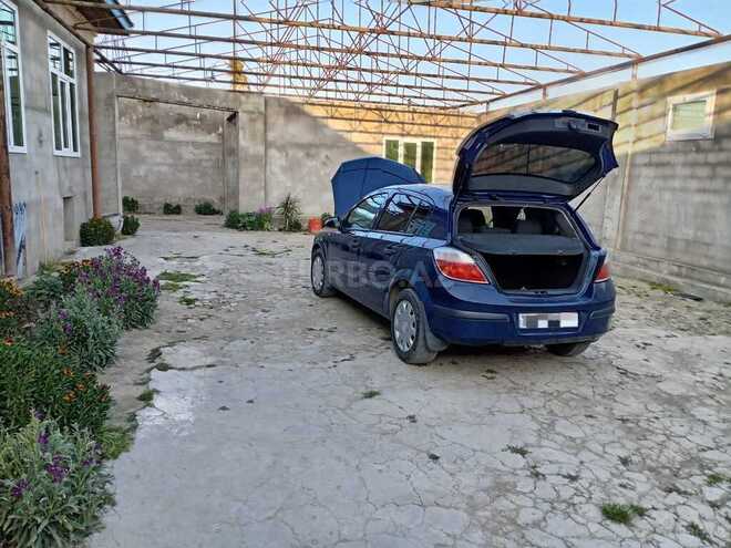 Opel Astra 2004, 28,000 km - 1.4 l - Salyan