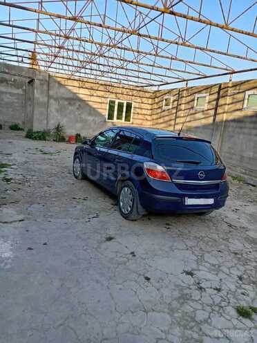 Opel Astra 2004, 28,000 km - 1.4 l - Salyan
