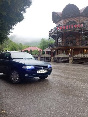 Opel Astra 1994, 253,000 km - 1.6 l - Quba