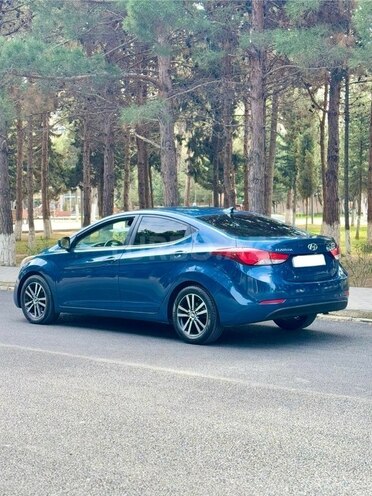 Hyundai Elantra 2015, 74,000 km - 1.8 л - Bakı
