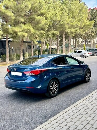 Hyundai Elantra 2015, 74,000 km - 1.8 л - Bakı