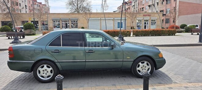 Mercedes C 220 1994, 482,000 km - 2.2 л - Yevlax
