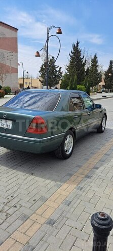 Mercedes C 220 1994, 482,000 km - 2.2 л - Yevlax