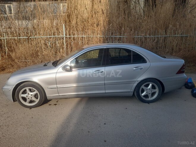 Mercedes C 220 d 2003, 300,000 km - 2.2 l - Bakı