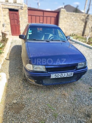 Opel Astra 1994, 353,000 km - 1.8 l - Bakı