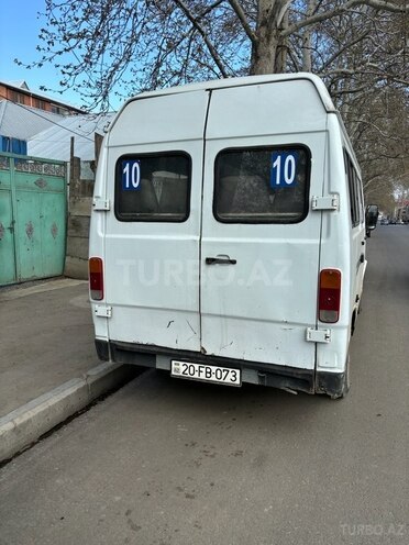 Mercedes 208 D 1994, 265,800 km - 2.5 л - Gəncə