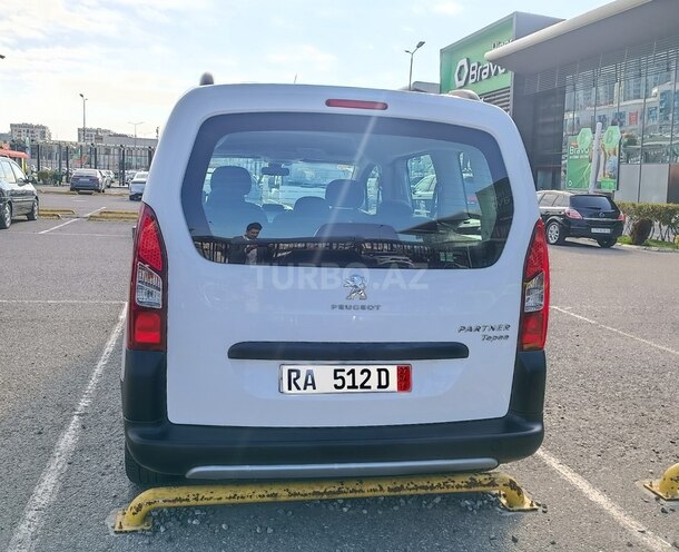 Peugeot  2017, 162,000 km - 1.6 l - Bakı