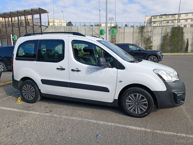 Peugeot  2017, 162,000 km - 1.6 l - Bakı