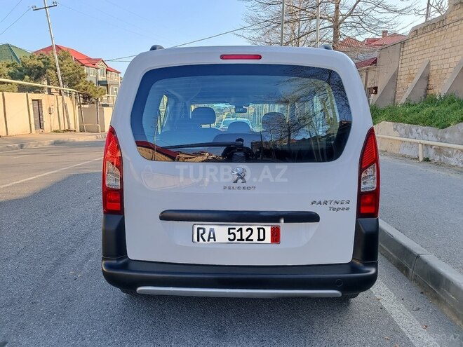 Peugeot  2017, 162,000 km - 1.6 l - Bakı