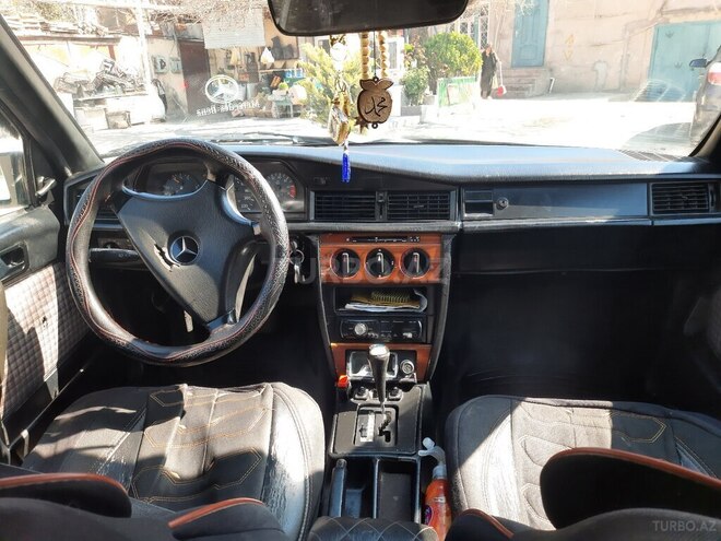 Mercedes 190 1991, 217,000 km - 2.0 л - Bakı