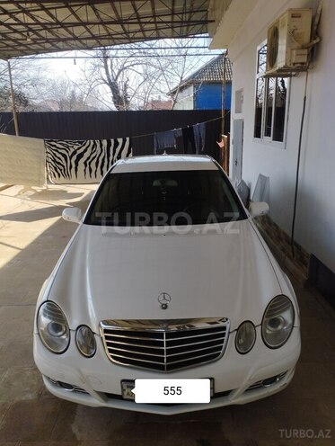 Mercedes E 220 d-4