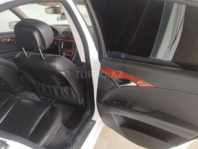 Mercedes E 220 d-15