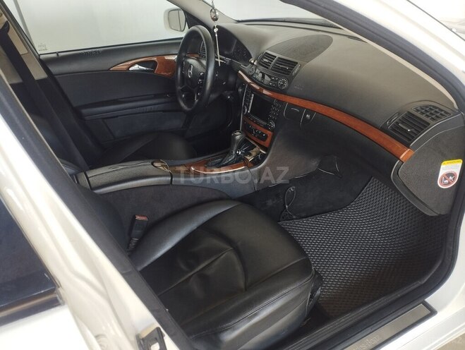 Mercedes E 220 d-17