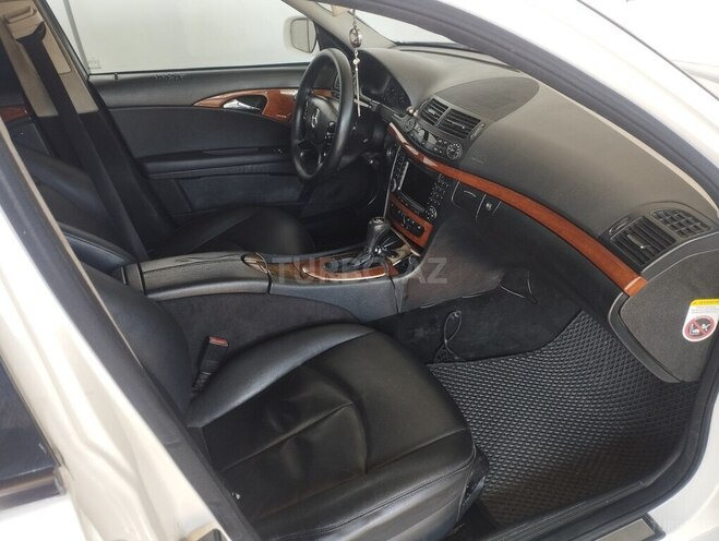 Mercedes E 220 d-18