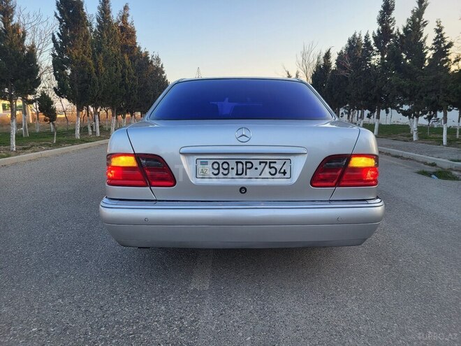 Mercedes E 240 1998, 325,632 km - 2.4 l - Sumqayıt