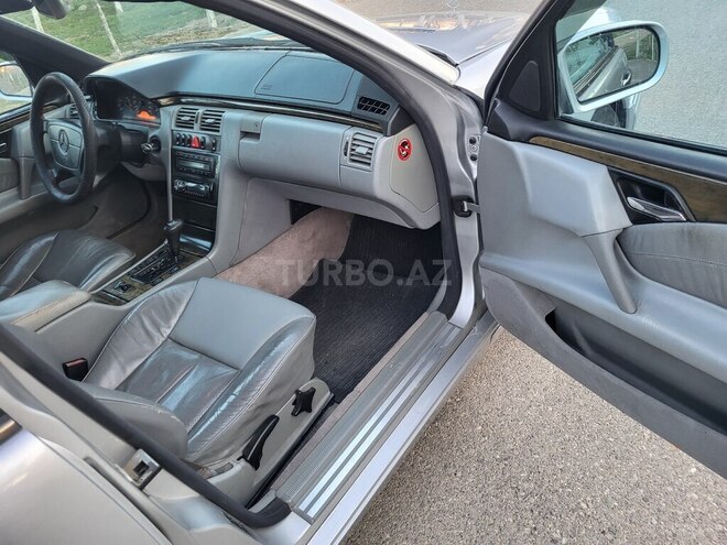 Mercedes E 240 1998, 325,632 km - 2.4 l - Sumqayıt