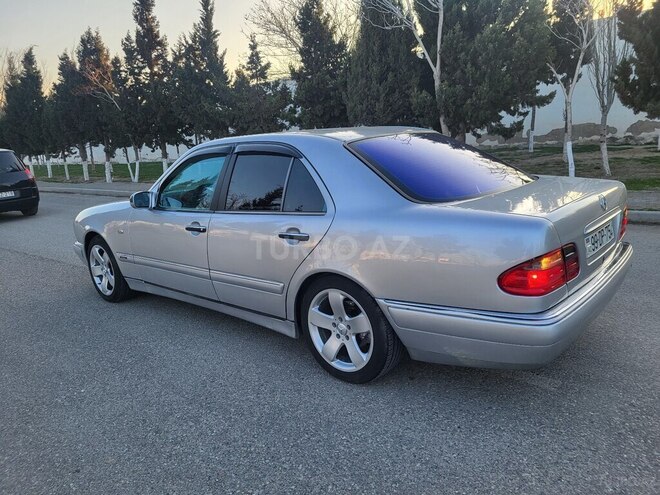 Mercedes E 240 1998, 325,632 km - 2.4 l - Sumqayıt