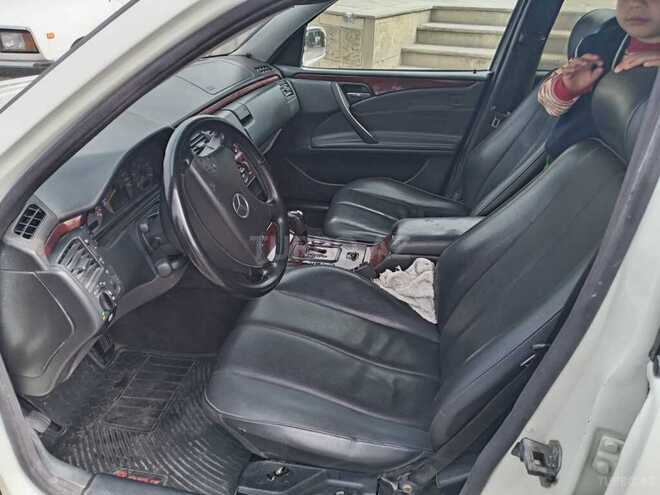 Mercedes E 220 d 2002, 570,000 km - 2.2 l - Salyan