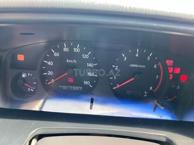Nissan Pathfinder 2000, 345,768 km - 3.3 l - Göyçay