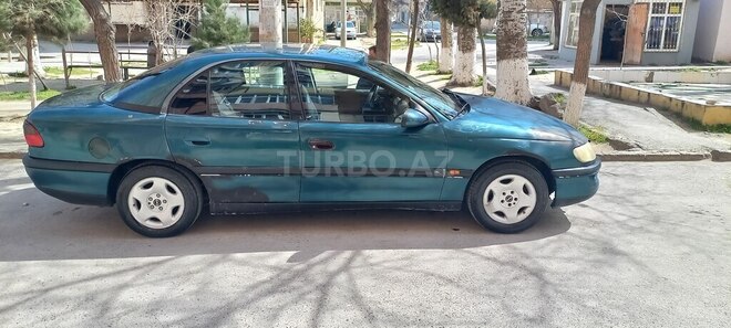 Opel Omega 1995, 250,000 km - 2.0 l - Sumqayıt