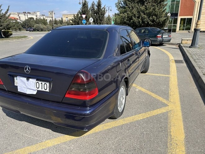 Mercedes C 220 d 1999, 268,000 km - 2.2 l - Bakı