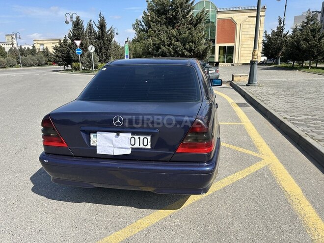 Mercedes C 220 d 1999, 268,000 km - 2.2 l - Bakı